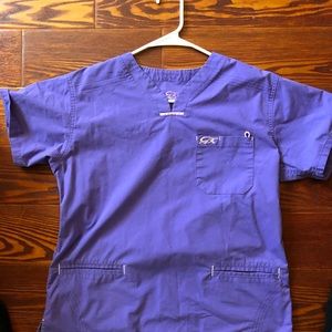 Medical scrub top